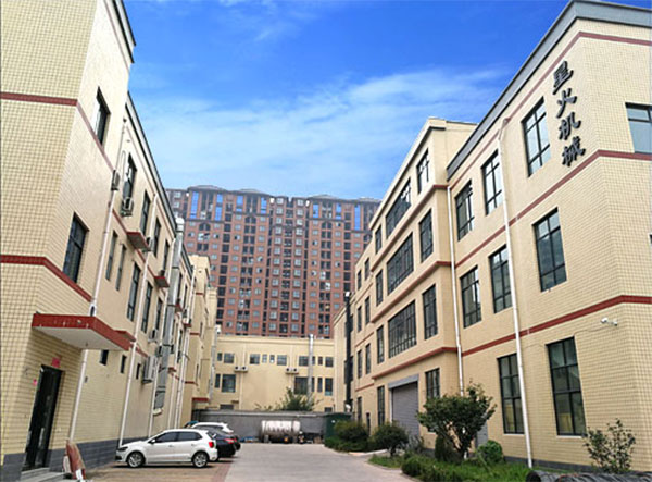 大型洗瓶灌装旋盖机生产线生产厂家