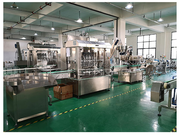 自动化护发素灌装生产线设备星火实拍图